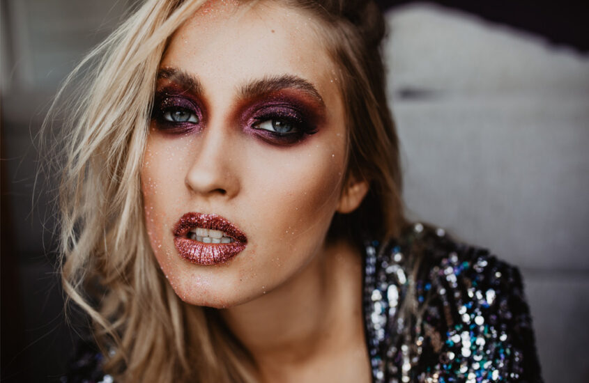 Fall 2025 Makeup Trends Are All About the New Smoky Eye and Power Lip